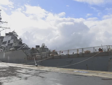 Κύπρος: Το αντιτορπιλικό Μακφόλ του 6ου Αμερικανικού στόλου προκαλεί δέος! (βίντεο)